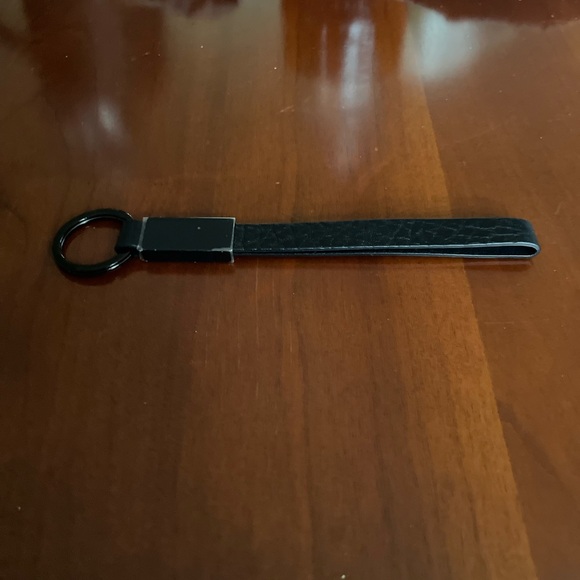 PORSCHE DESIGN LEATHER KEY CHAIN. PLASTIC STILL ON, NEW - Picture 3 of 3